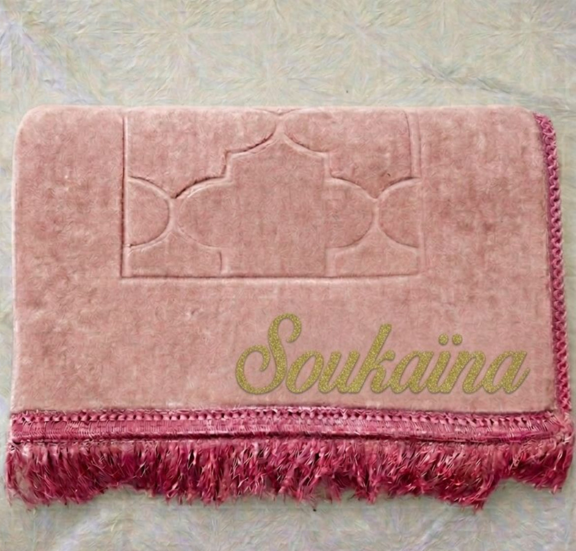 Tapis rose avec prénom personnalisé
