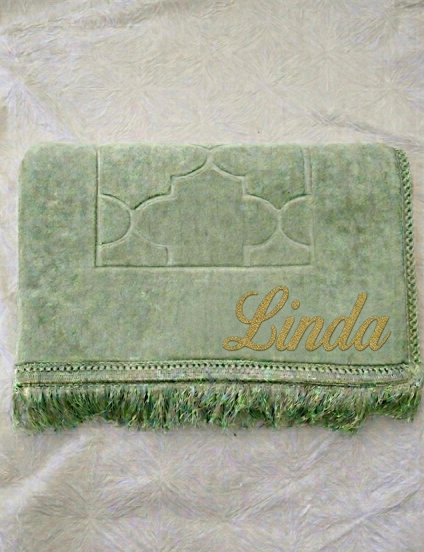 Tapis vert avec prénom personnalisé